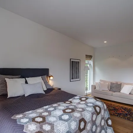 Stylish And Spacious Family Reykjavik