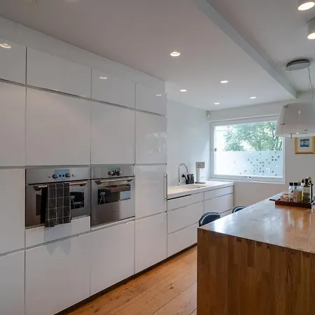Stylish And Spacious Family Reykjavik